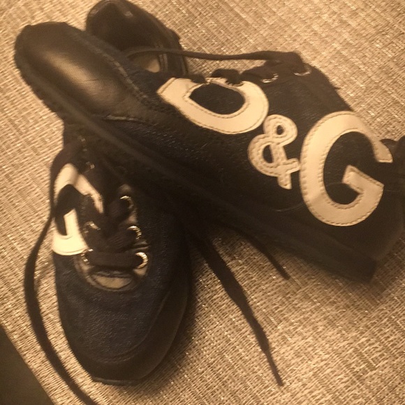 D&G - Picture 2 of 3